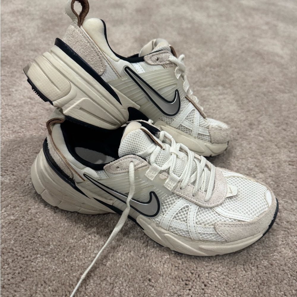 Nike V2K Run